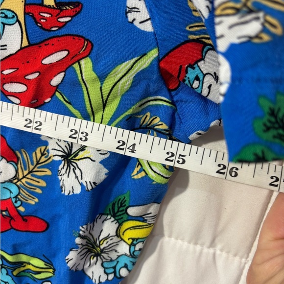 Smurfs Men's Tropical Hawaiian Button-Up Shirt Rayon Papa Smurf Blue Floral - Picture 8 of 8